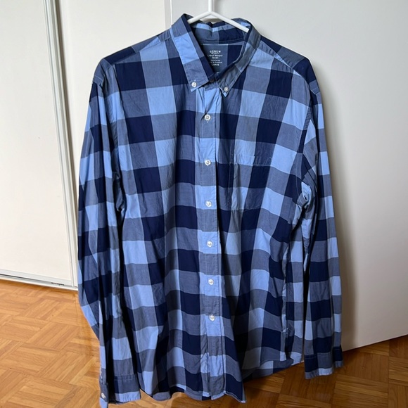 J.Crew men’s light-weight button up blue checkered shirt - Picture 1 of 3